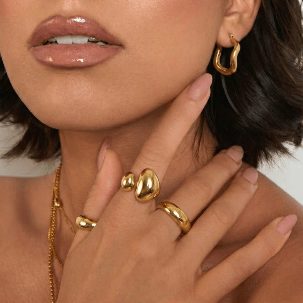 Nuvora Earrings