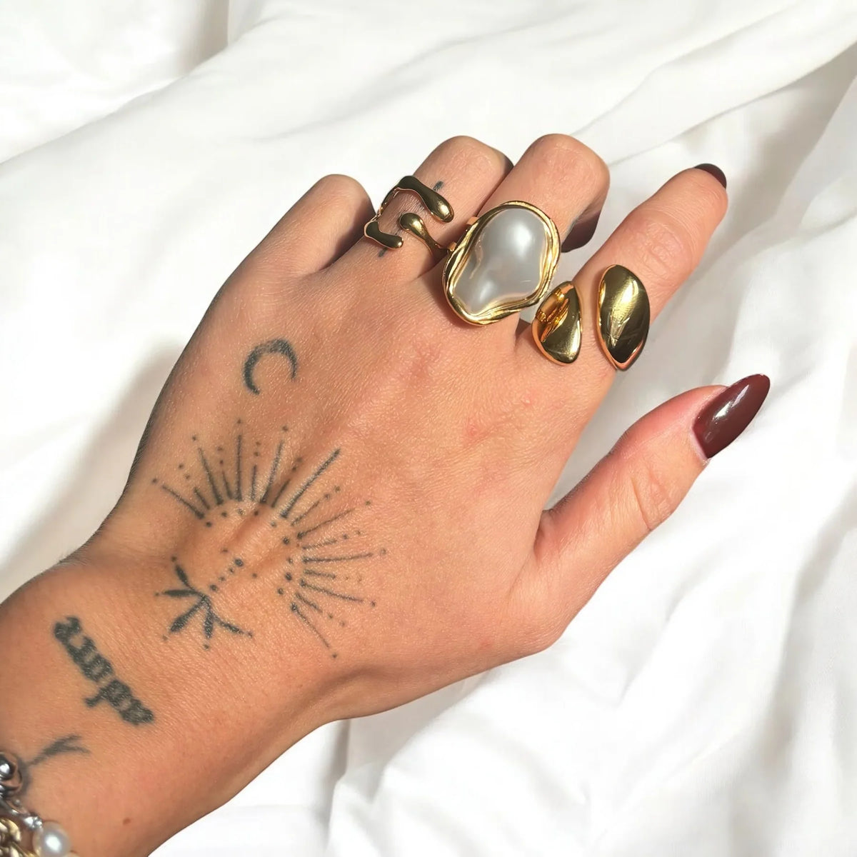 Nuvora Bead Ring