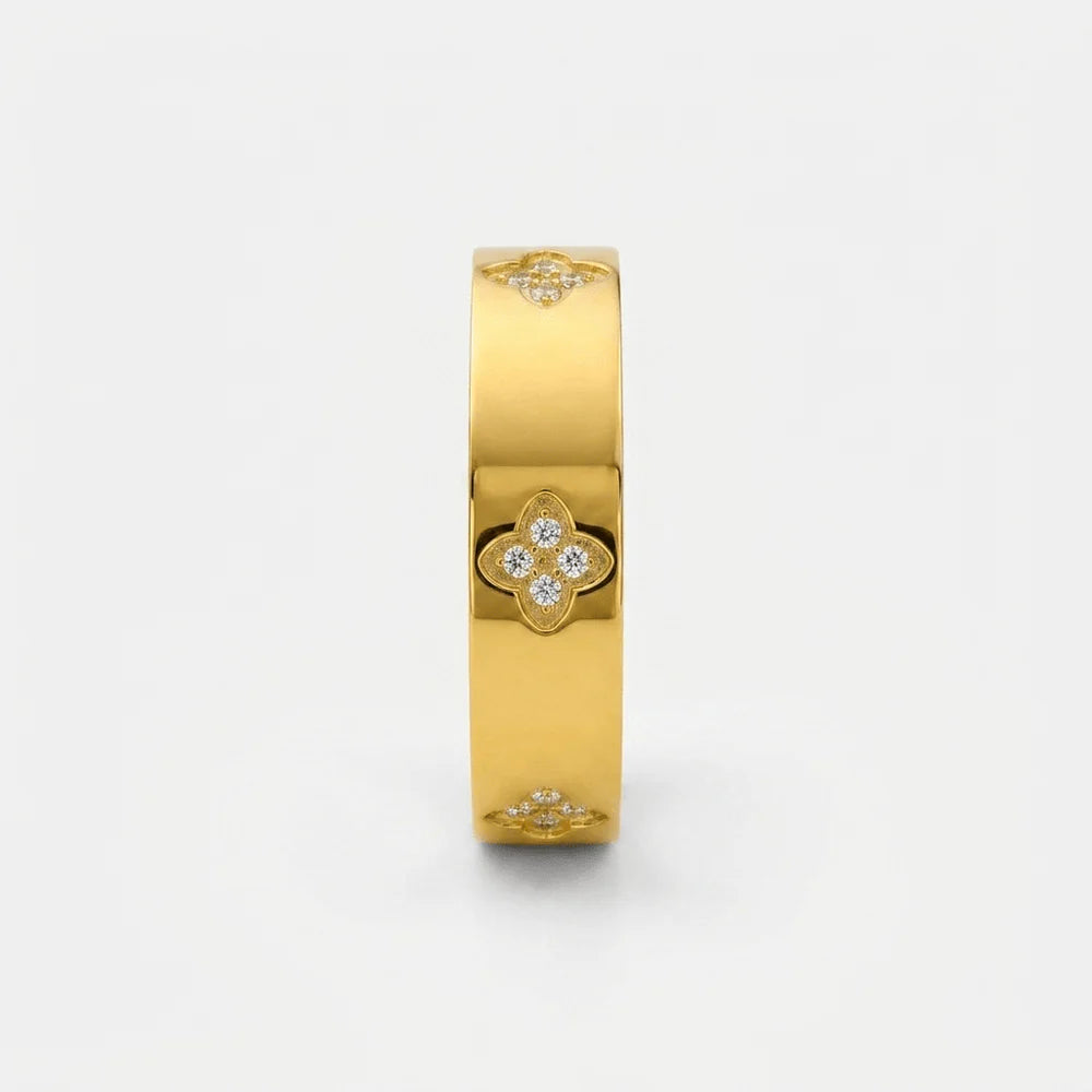 Clover Ring