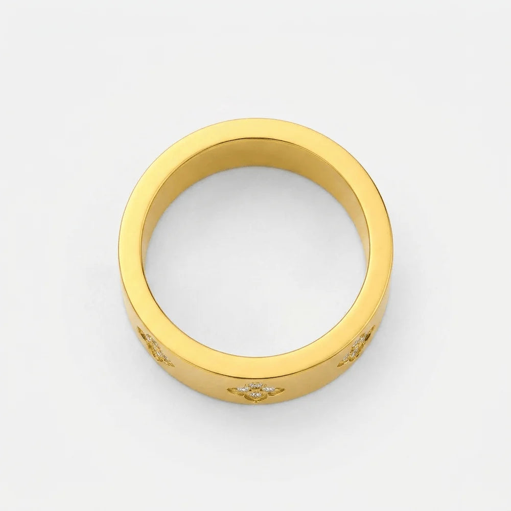 Clover Ring